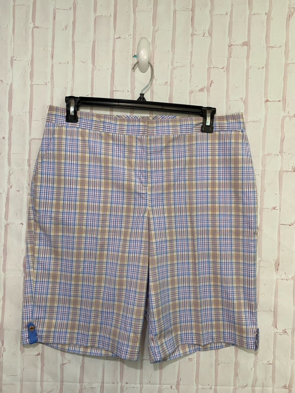 Izod Women’s NWOT Plaid Cool FX PerformX Golf shorts size 14